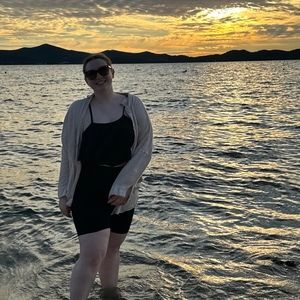 Meet your Posher, Natalie